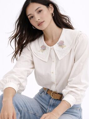 Vintage 80s Dallairds Blouse with Floral Collar Embroidery
